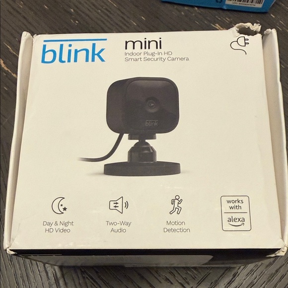 Blink Other - Brand new blink, mini indoor plug-in HD security camera